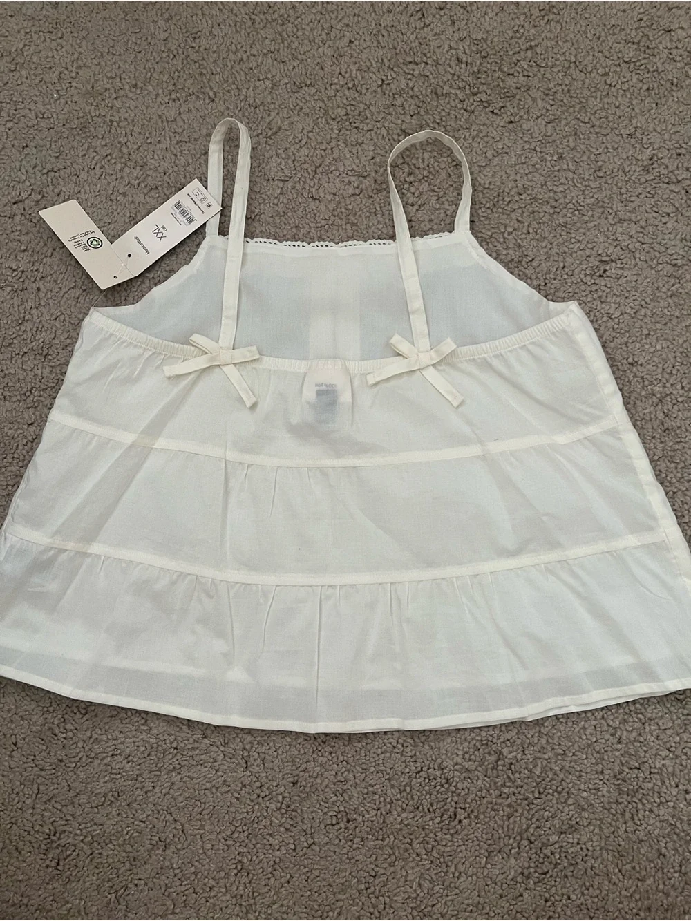 Weekend academy soft white